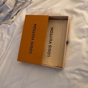 Louis Vuitton Storage Box & Dust bag